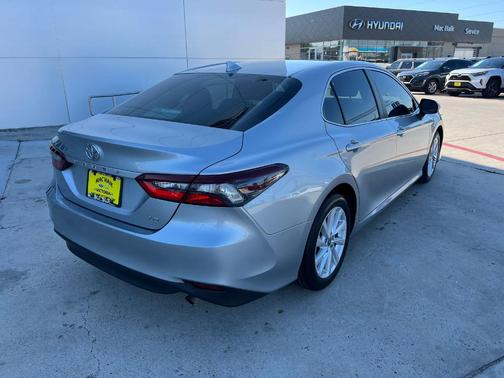 Celestial Silver Metallic 2022 Toyota Camry LE