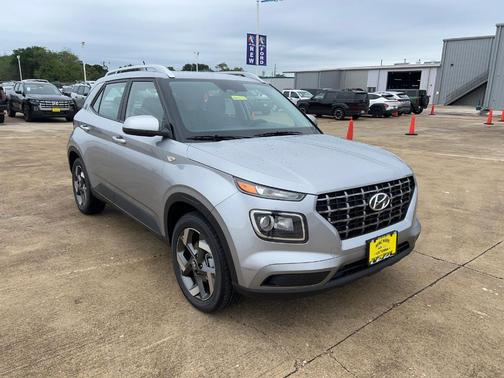 Shimmering Silver 2026 Hyundai VENUE SEL