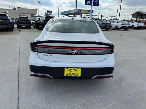 2026 Hyundai SONATA SE