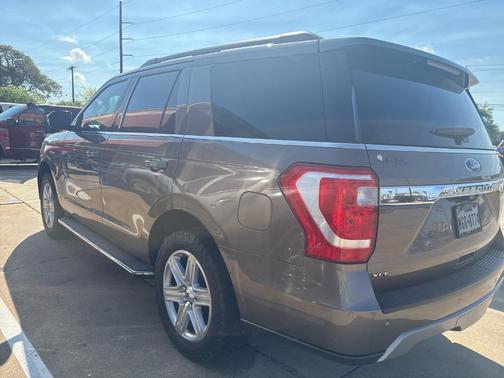 Stone Gray 2019 Ford Expedition XLT