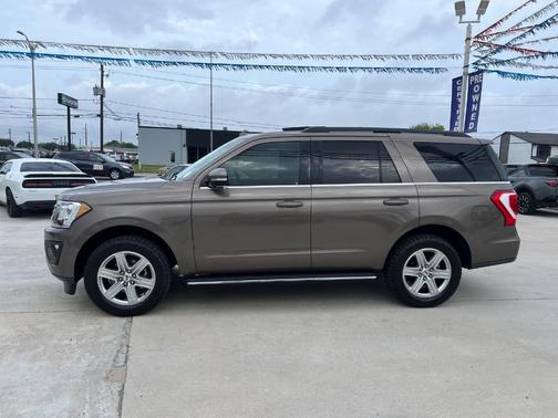 Stone Gray 2019 Ford Expedition XLT