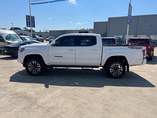 2022 Toyota Tacoma TRD Sport