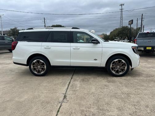 2026 Ford Expedition King Ranch