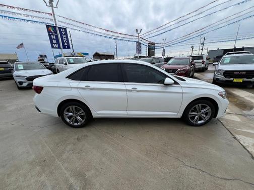 Opal White Pearl Effect 2023 Volkswagen Jetta 1.5T SE