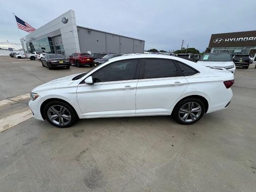 Opal White Pearl Effect 2023 Volkswagen Jetta 1.5T SE