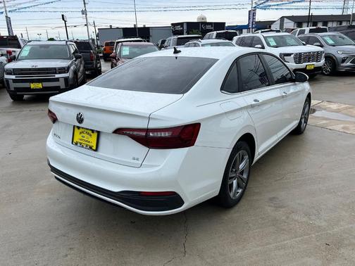 Opal White Pearl Effect 2023 Volkswagen Jetta 1.5T SE