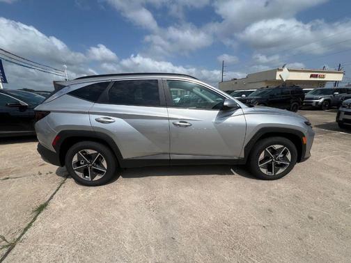 Shimmering Silver 2026 Hyundai TUCSON SEL