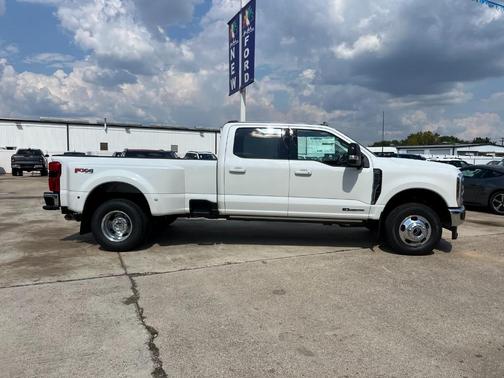 2026 Ford F-350 Lariat Super Duty