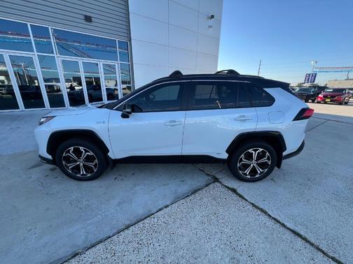Ice 2023 Toyota RAV4 Prime XSE