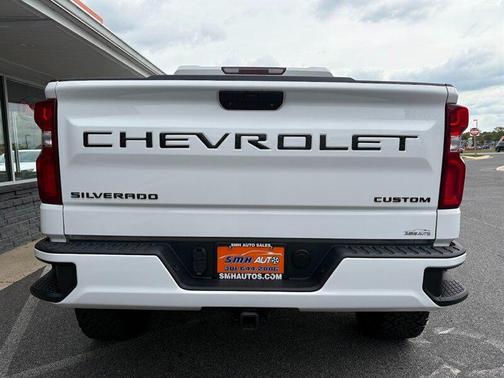 2020 Chevrolet Silverado 1500 Custom