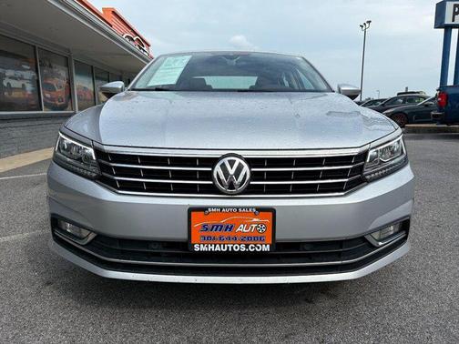 2018 Volkswagen Passat 2.0T SEL Premium