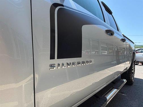 Silver Ice Metallic 2017 Chevrolet Silverado 1500 Custom