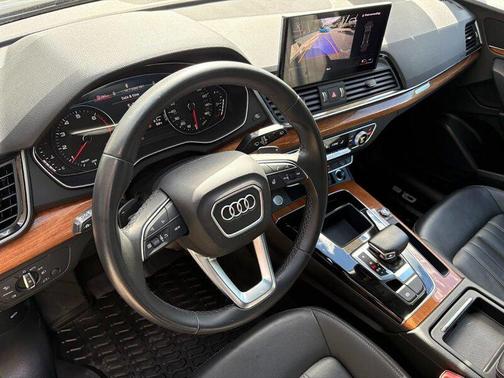 2022 Audi Q5 45 S line Premium