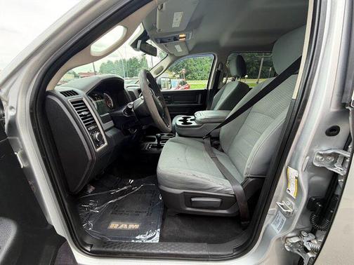 Bright Silver Metallic Clearcoat 2016 RAM 2500 Tradesman