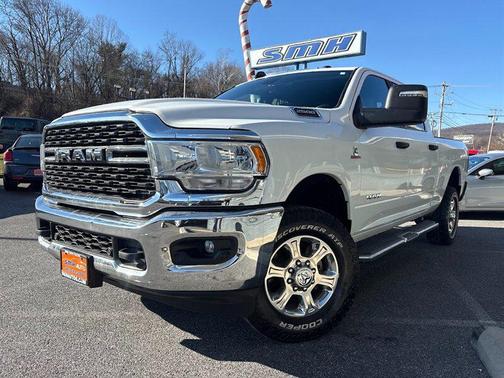 2024 RAM 2500 Big Horn Crew Cab 4x4 6'4' Box