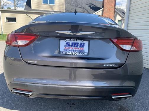 2015 Chrysler 200 S