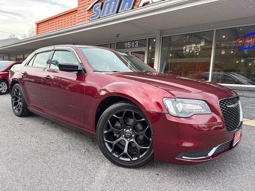 2019 Chrysler 300 Touring