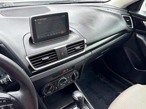 2015 Mazda Mazda3 i Sport