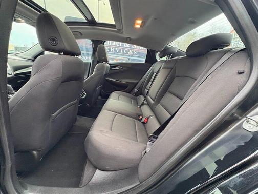 2017 Chevrolet Malibu 1LT