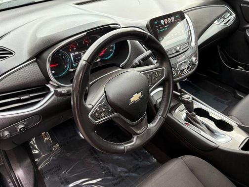 2017 Chevrolet Malibu 1LT