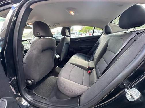 2018 Chevrolet Cruze LS
