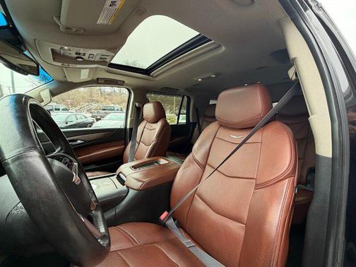 2015 Cadillac Escalade Luxury