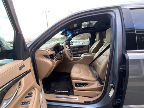 2018 Cadillac Escalade ESV Platinum