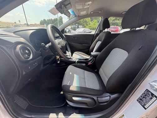 2023 Hyundai KONA SE