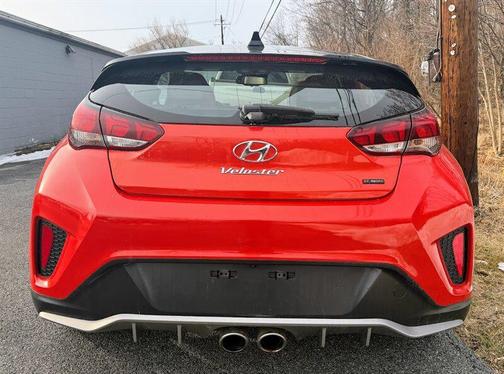 2019 Hyundai Veloster Base