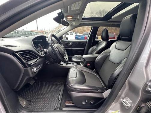 2020 Jeep Cherokee Altitude