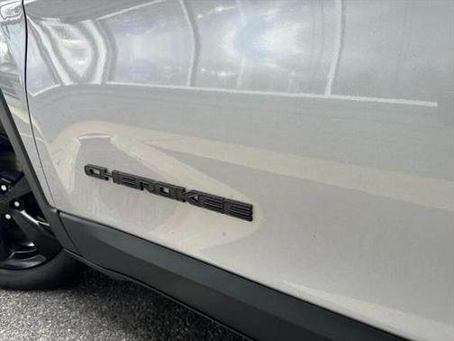 2020 Jeep Cherokee Altitude