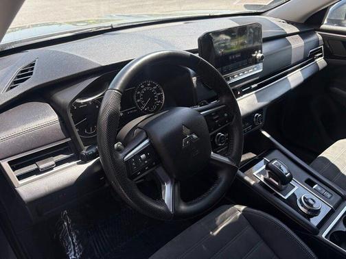 2023 Mitsubishi Outlander SE 2.5 2WD