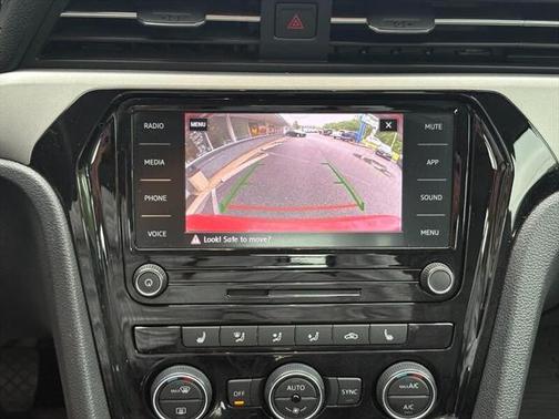 2020 Volkswagen Passat 2.0T SE