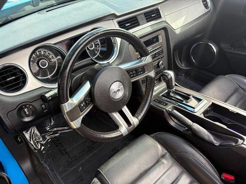 2013 Ford Mustang V6