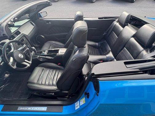 2013 Ford Mustang V6