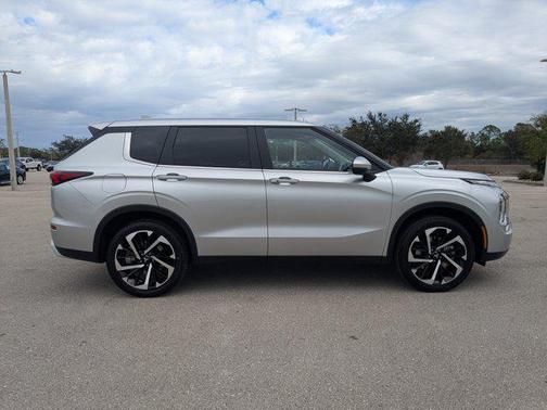 2023 Mitsubishi Outlander SE 2.5 S-AWC