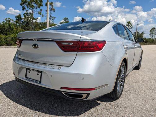 2017 Kia Cadenza Premium