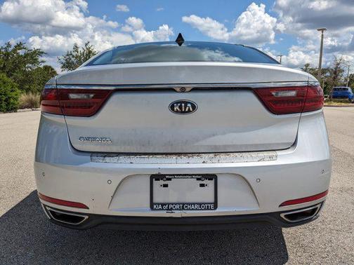 2017 Kia Cadenza Premium