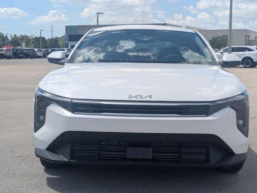 Snow White Pearl 2026 Kia K4 LX