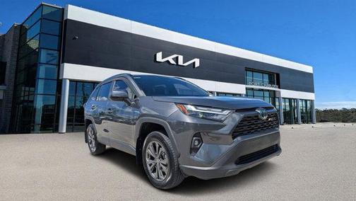 2022 Toyota RAV4 Hybrid XLE Premium