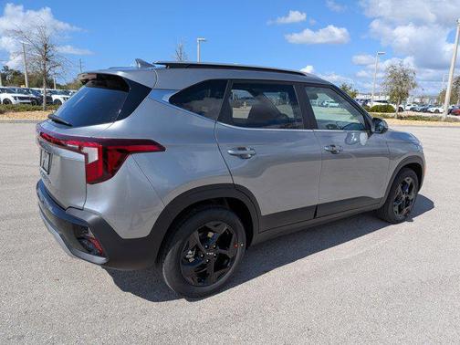 Steel Gray 2026 Kia Seltos EX