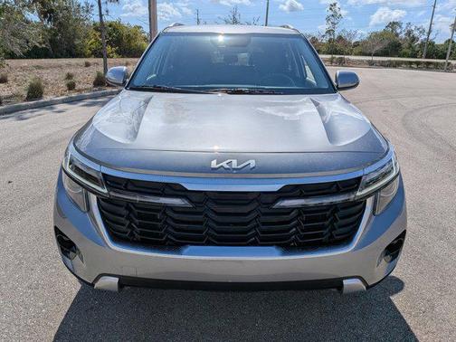 Steel Gray 2026 Kia Seltos EX