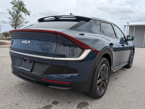2025 Kia EV6 Light Long Range