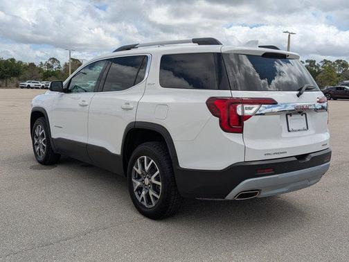 Summit White 2023 GMC Acadia AWD SLT