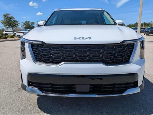 Glacial White 2026 Kia Sorento S