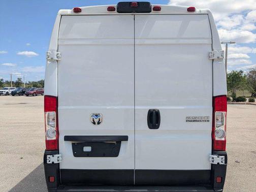 Bright White Clearcoat 2024 RAM ProMaster 2500 Tradesman