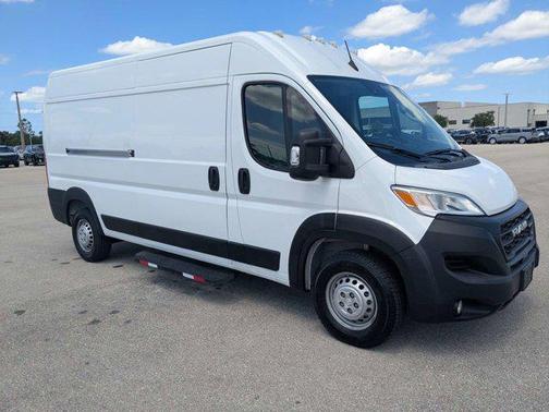 Bright White Clearcoat 2024 RAM ProMaster 2500 Tradesman