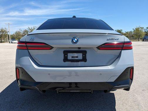 2024 BMW i5 eDrive40