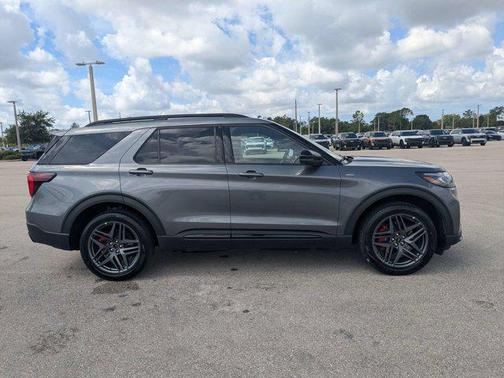 Carbonized Gray Metallic 2025 Ford Explorer ST-Line