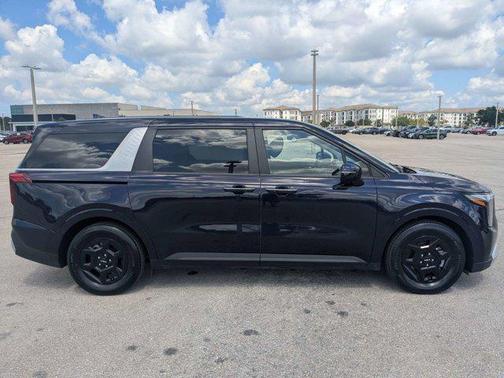 Deep Chroma Blue 2025 Kia Carnival LXS